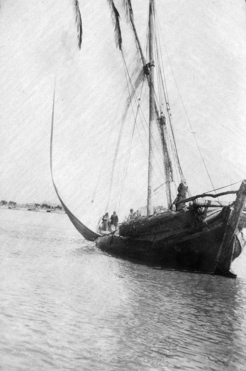 الإبحار في قارب على نهر دجلة ، بلاد ما بين النهرين ، 1918 بواسطة غير معروف