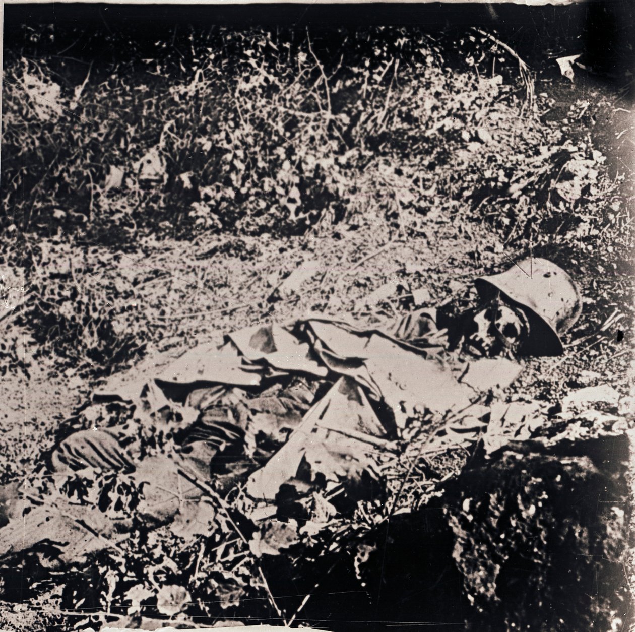 جثة جندي ألماني ميت ، c1914-c1918 بواسطة غير معروف