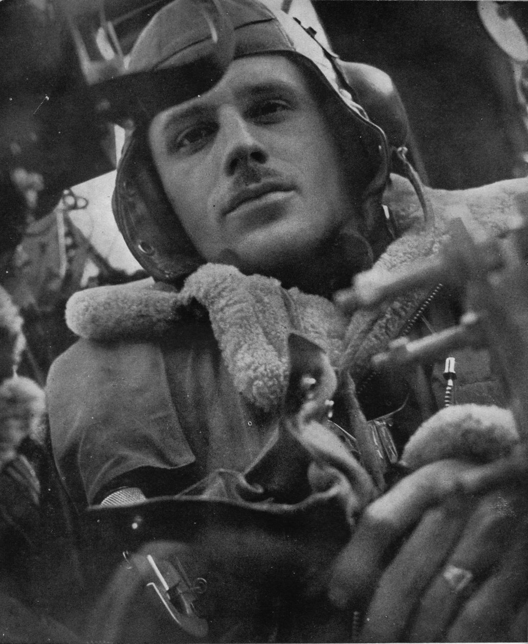 طيار قائد القاذفة ، 1941 بواسطة غير معروف