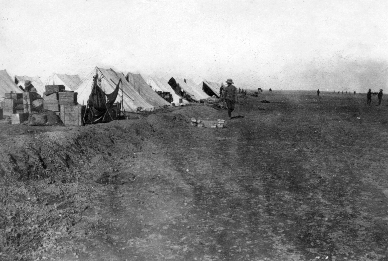 معسكر بريطاني 15 RWR ، بالقرب من بغداد ، 1918 بواسطة غير معروف