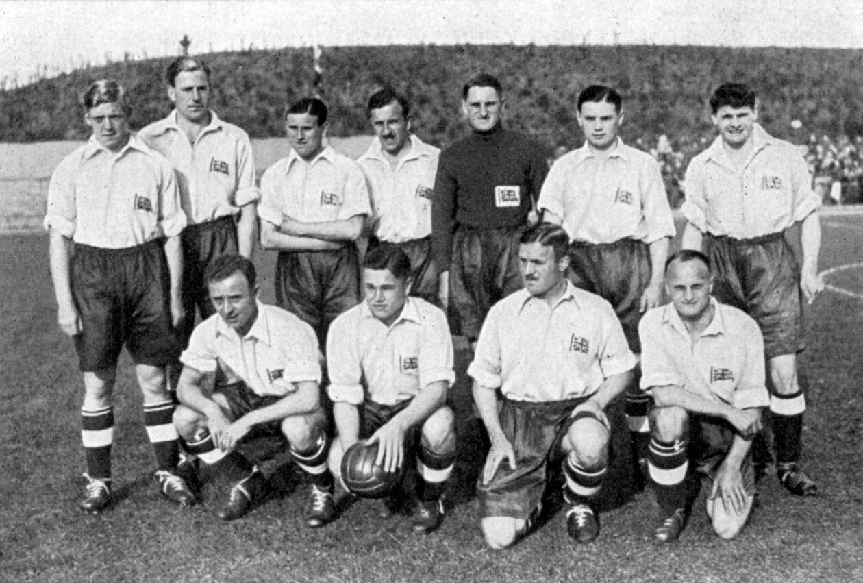فريق كرة القدم الأولمبي البريطاني ، أولمبياد برلين ، 1936 بواسطة غير معروف