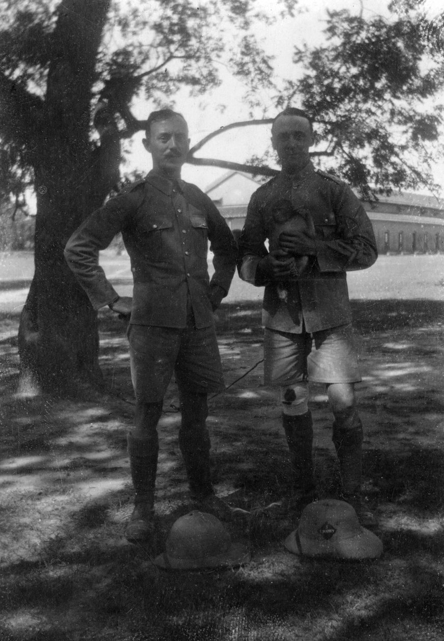 الجنود البريطانيون ، موترا ، الهند ، 1917 بواسطة غير معروف