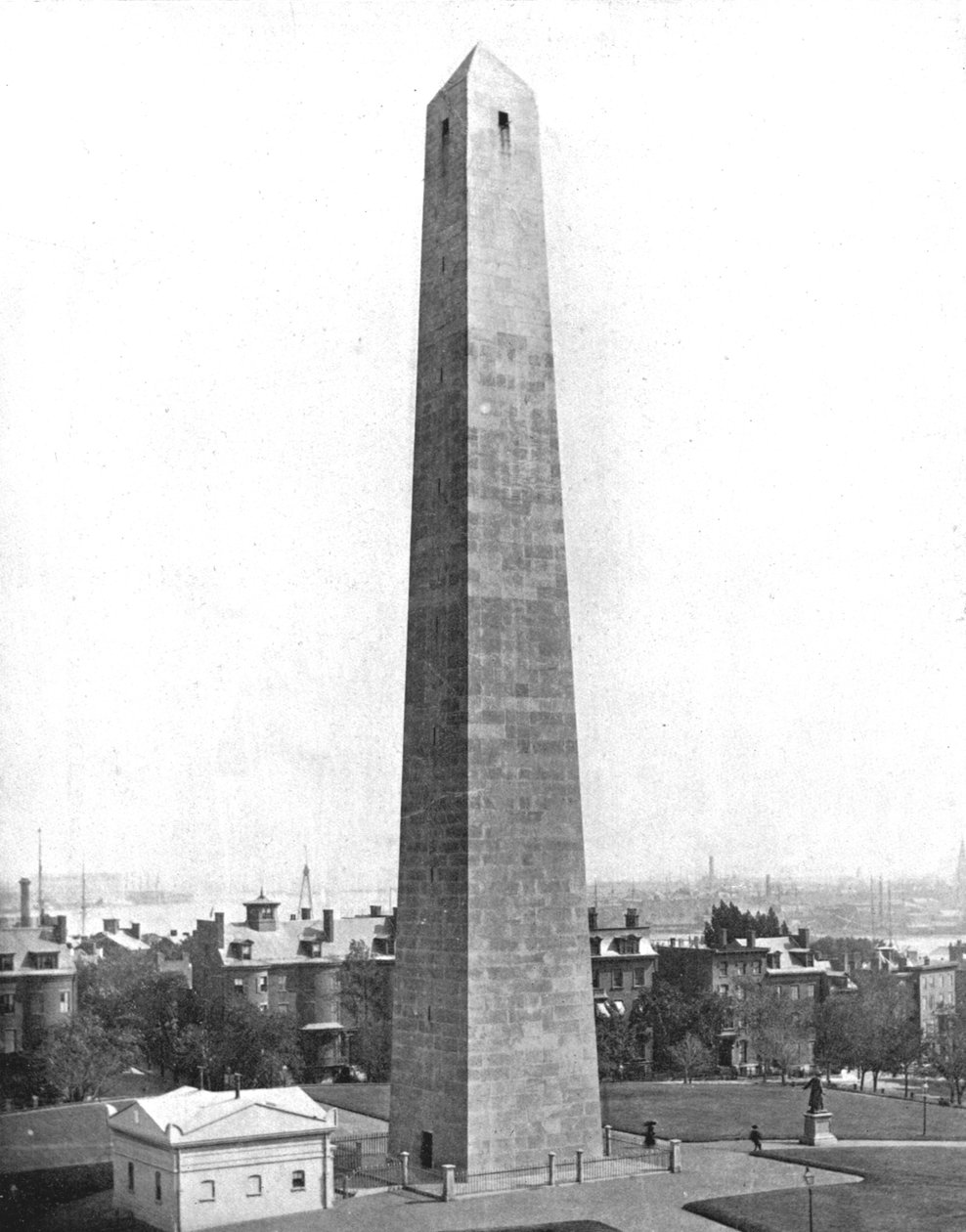 نصب بنكر هيل ، تشارلزتاون ، ماساتشوستس ، الولايات المتحدة الأمريكية ، c1900. بواسطة غير معروف