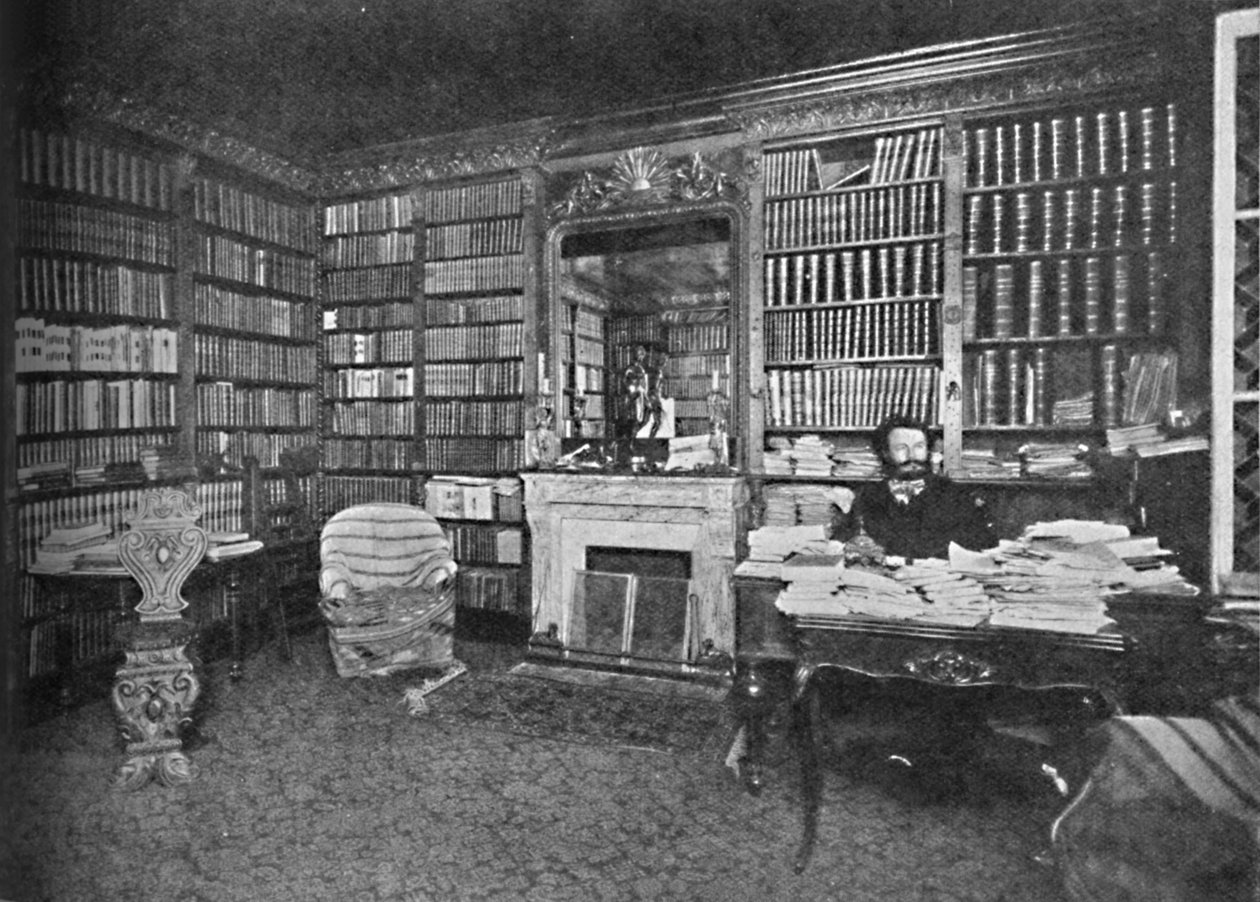 Camille Flammarion - الفلكي المتميز بين كتبه ، c1925 بواسطة غير معروف