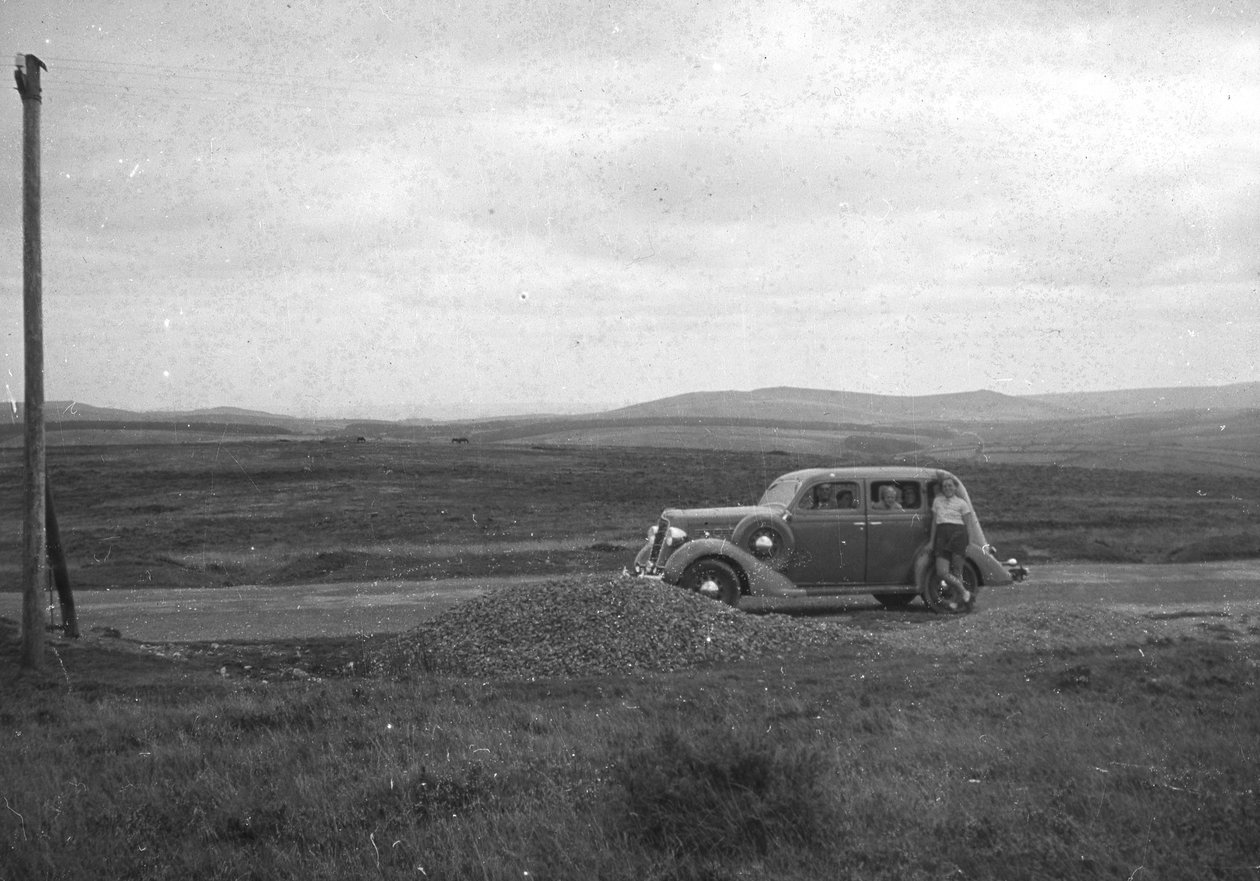 السيارة في Bodmin Moor ، كورنوال ، c1930s-c1940s بواسطة غير معروف