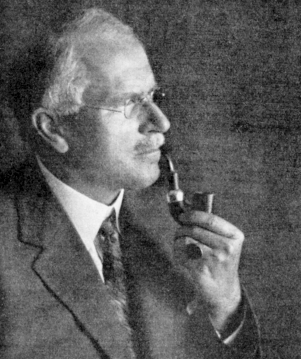 كارل جوستاف يونغ 1875-1961 ، محلل نفسي سويسري بواسطة غير معروف
