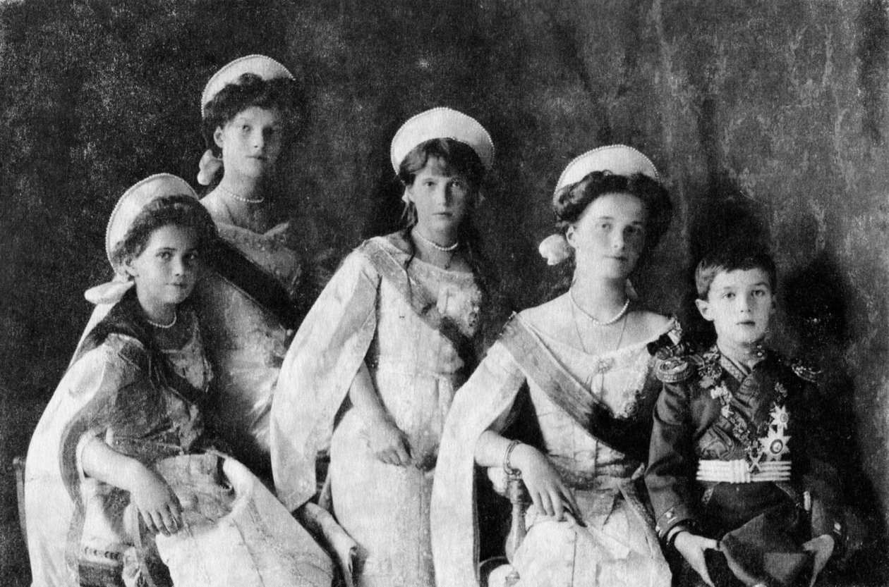 أبناء القيصر نيقولا الثاني من روسيا ، c1910. بواسطة غير معروف