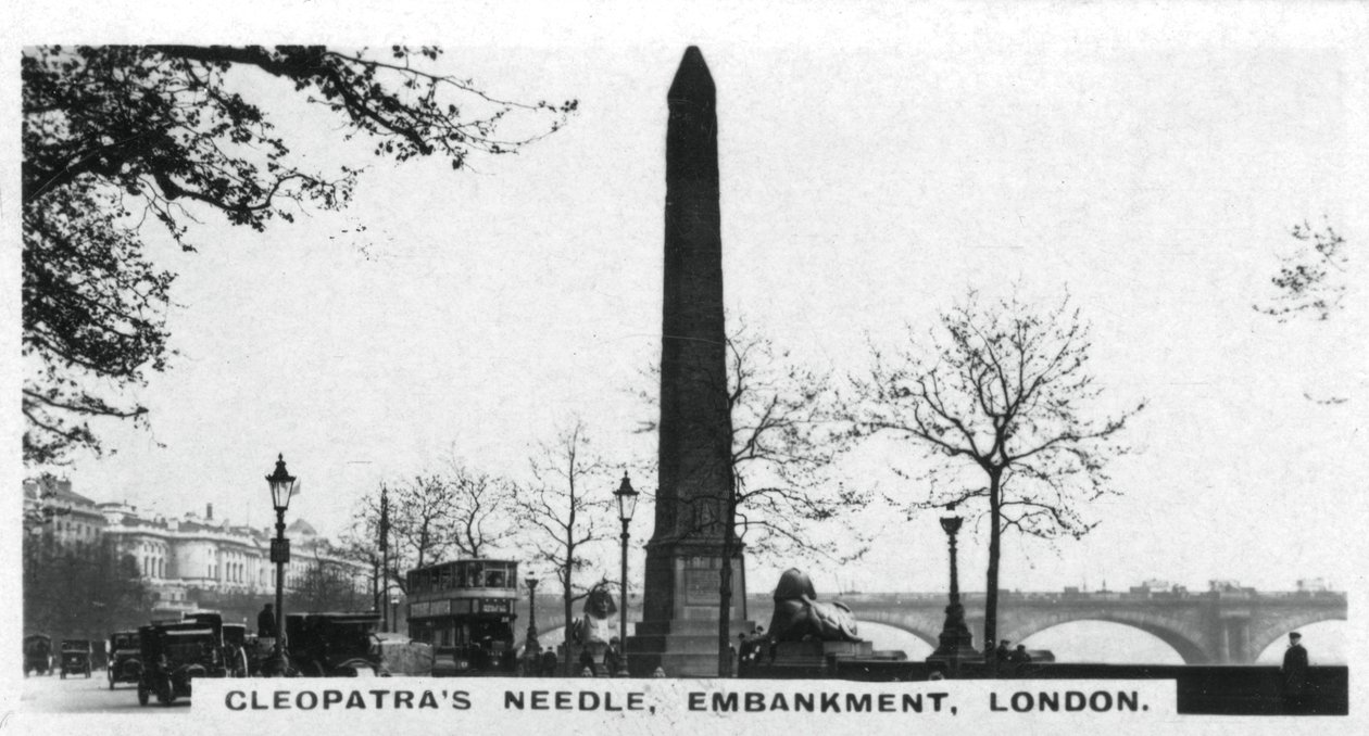 Cleopatras Needle، Embankment، London، c1920s بواسطة غير معروف
