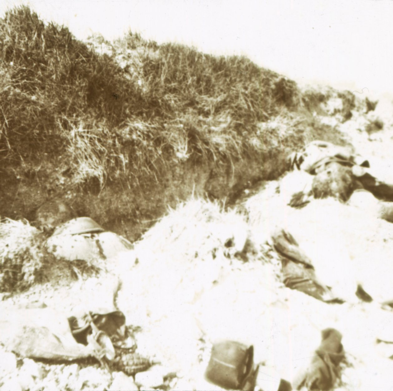 كليري بعد الهجوم ، فرنسا ، c1914-c1918 بواسطة غير معروف