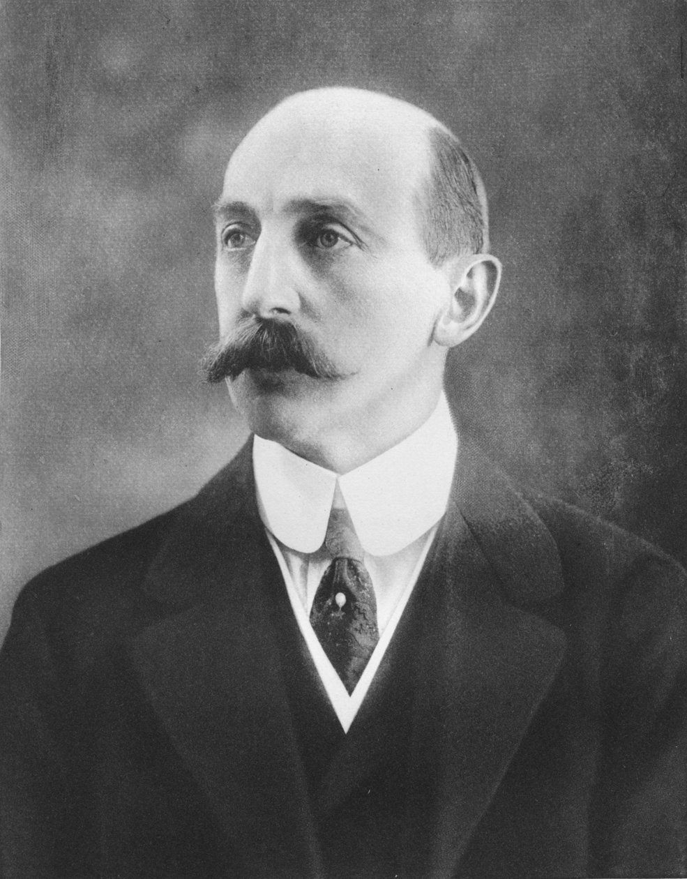 العقيد شالونر ، عضو البرلمان ، 1911 بواسطة غير معروف
