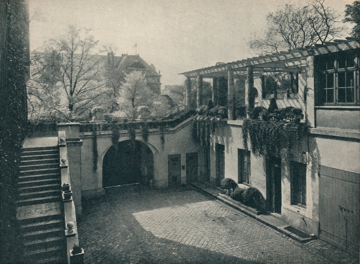 فناء منزل خاص ، 13 Boulevard Des Invalides ، باريس. تعديلات بقلم Paul Huillard ، c1927 بواسطة غير معروف