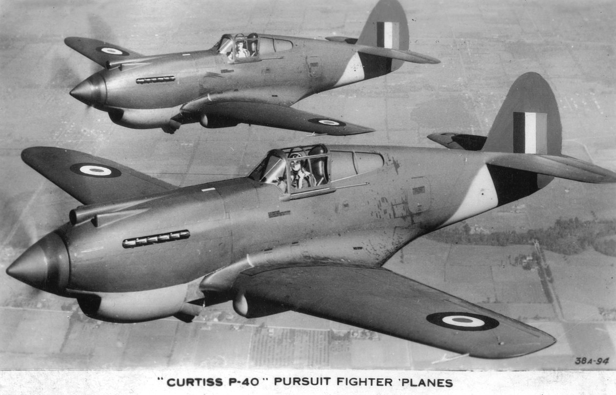 كيرتس P-40 طائرات مقاتلة بواسطة غير معروف