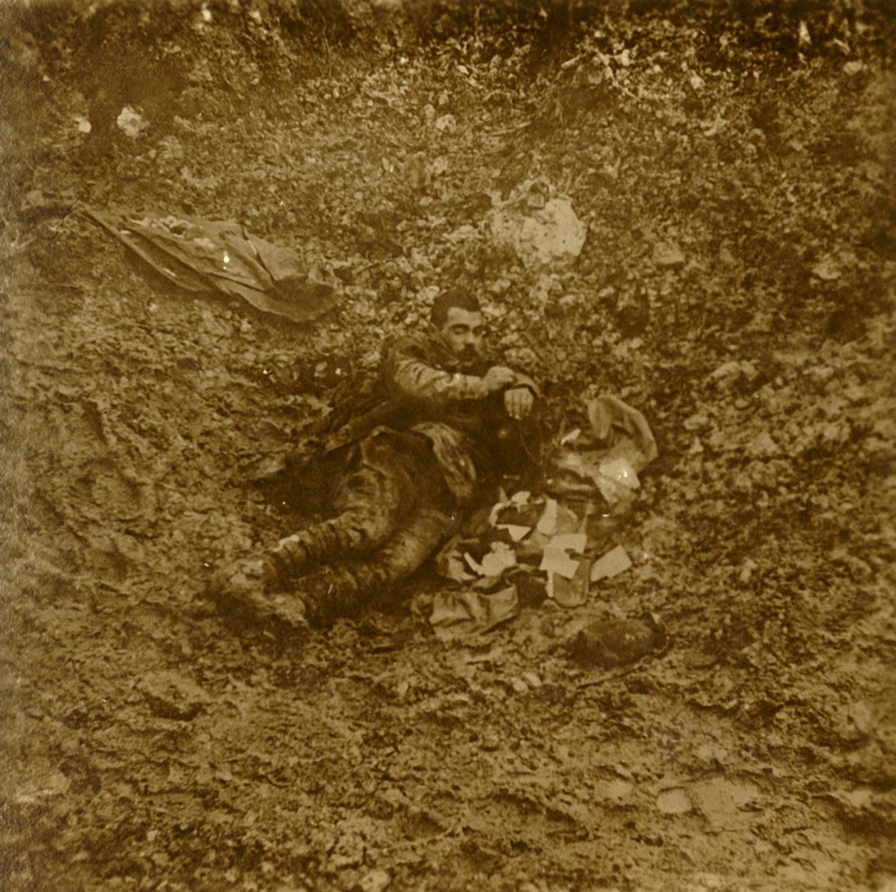 جندي ألماني ميت ، فردان ، شمال فرنسا ، c1914-c1918 بواسطة غير معروف