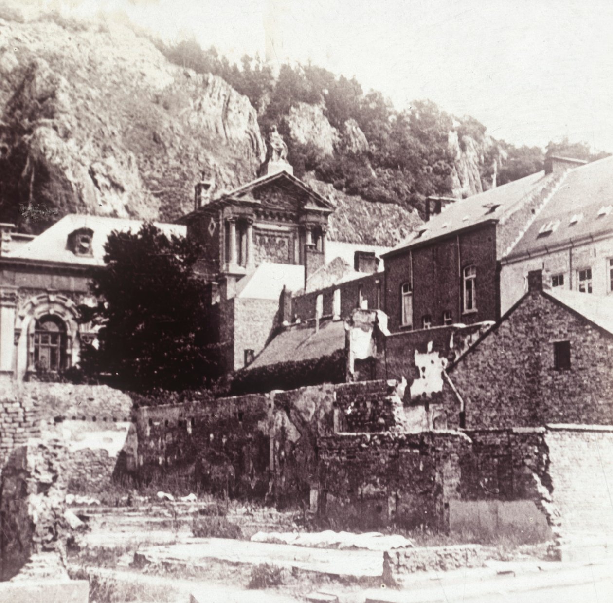 دينانت ، بلجيكا ، 1914 بواسطة غير معروف