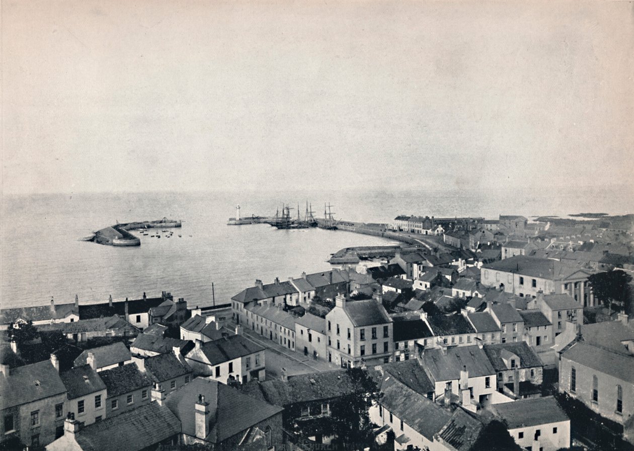Donaghadee - منظر من برج الكنيسة ، عرض الميناء ، 1895 بواسطة غير معروف