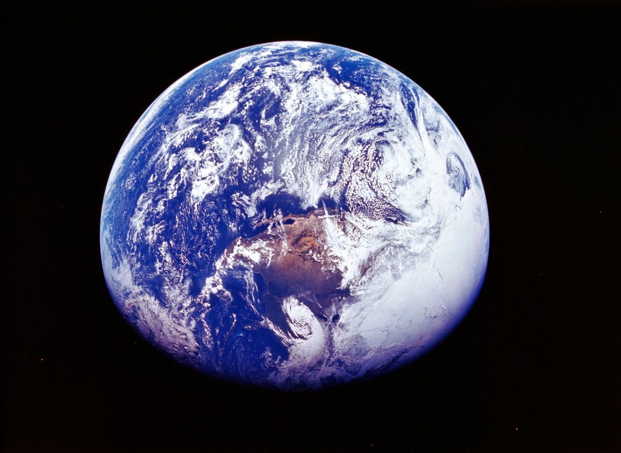الأرض من الفضاء ، تصوير المركبة الفضائية أبولو 16 ، 16 أبريل 1972 بواسطة غير معروف