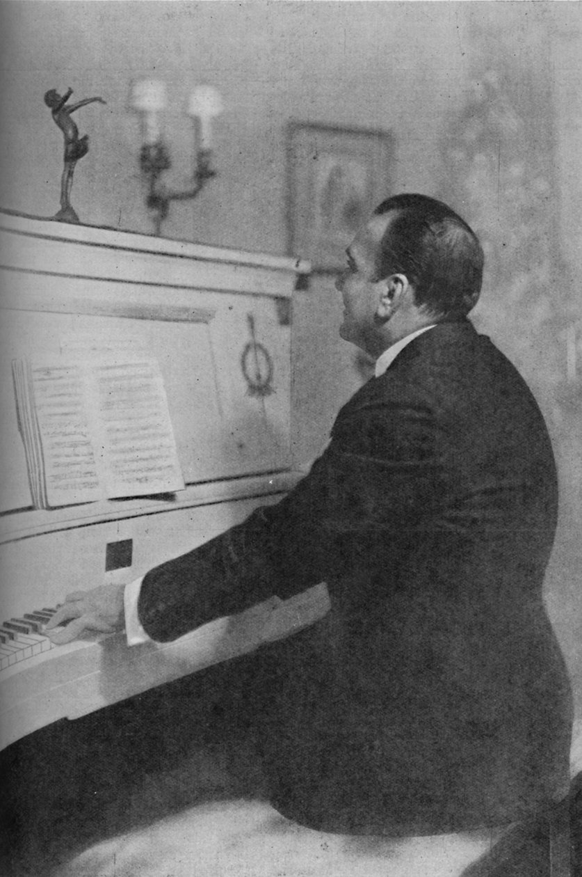 إنريكو كاروسو - تينور إيتاليز الشهير في البيانو ، c1925 بواسطة غير معروف