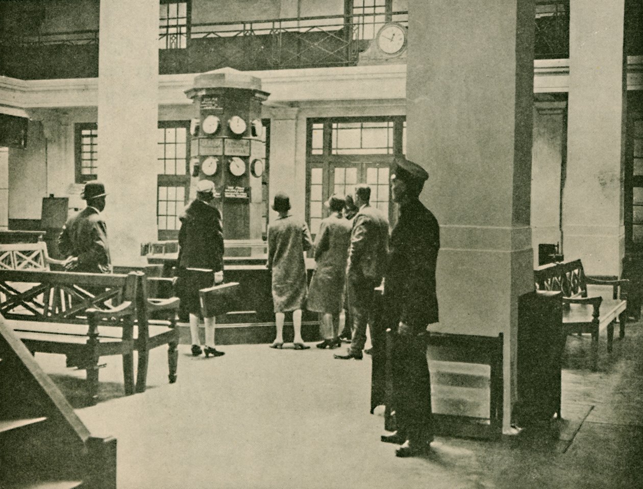 مدخل القاعة ، محطة لندن الجوية ، 1927 بواسطة غير معروف
