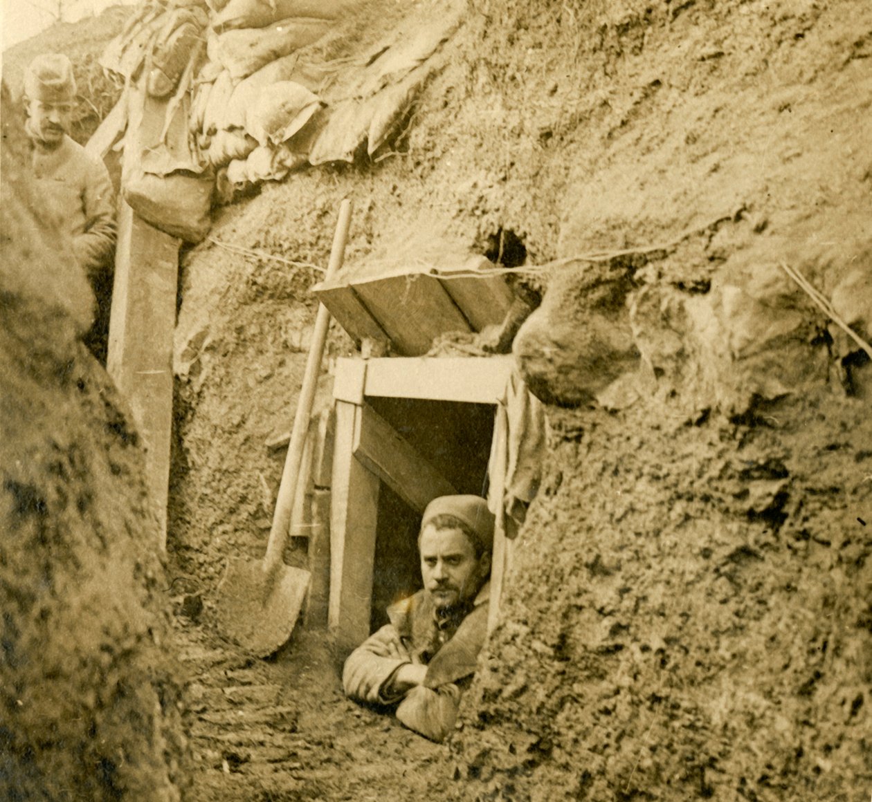 مدخل ملجأ محفور ، c1914-c1918 بواسطة غير معروف