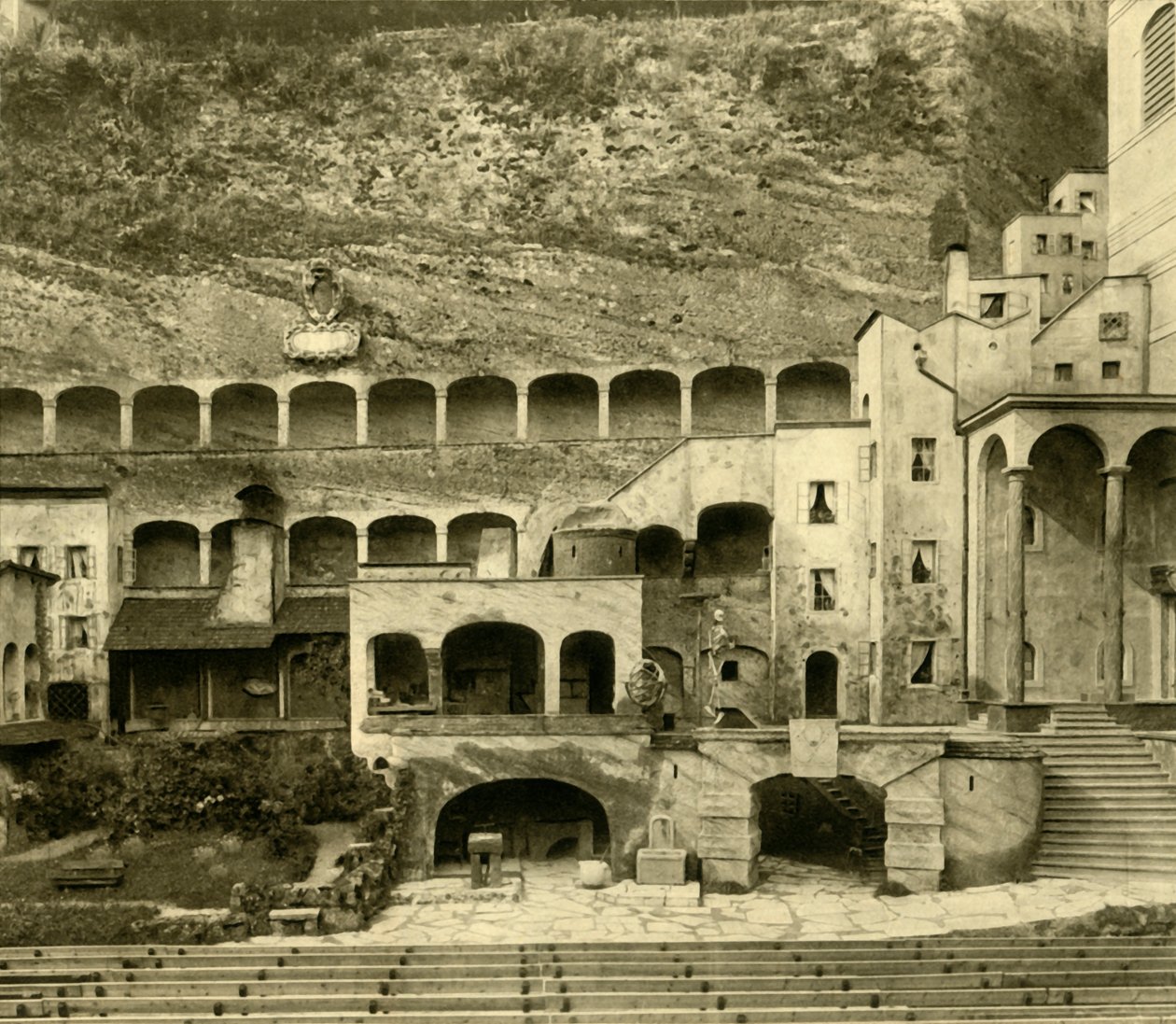 فاوست تاون في Felsenreitschule ، سالزبورغ ، النمسا ، c1935. بواسطة غير معروف