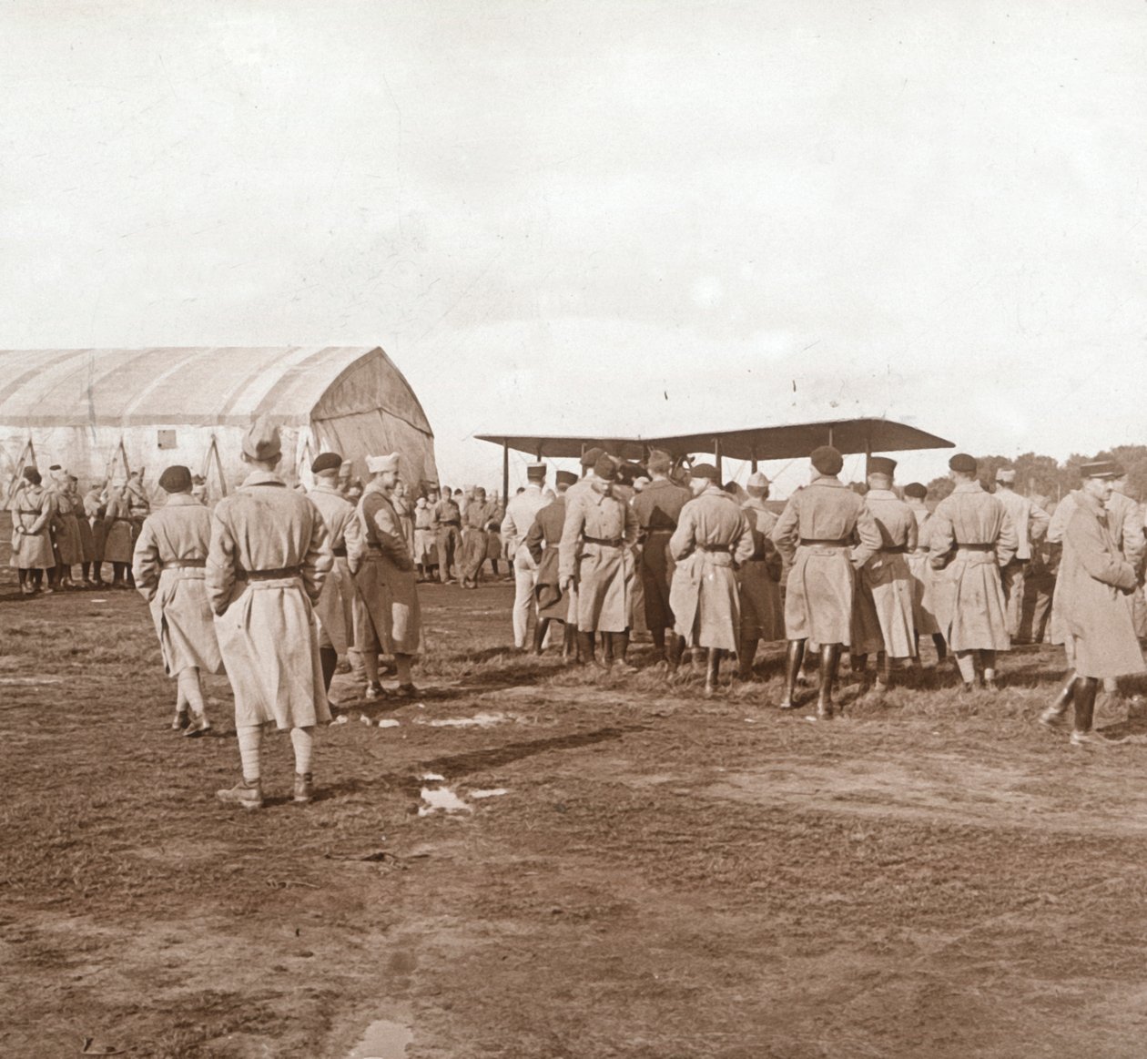 إقلاع طائرة مقاتلة ، c1914-c1918 بواسطة غير معروف