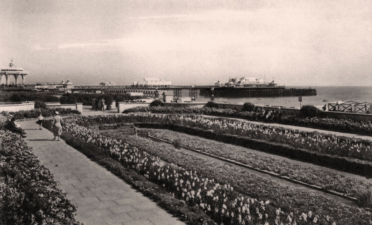 حدائق الزهور والرصيف الغربي ، برايتون ، ساسكس ، 1938 بواسطة غير معروف