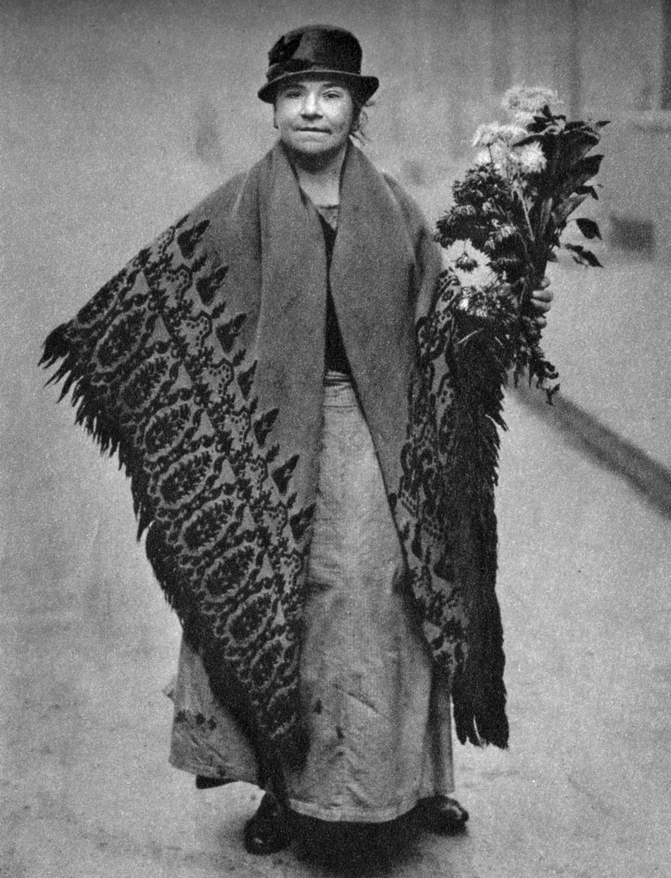 فتاة الزهور ، لندن ، 1926-1927 بواسطة غير معروف