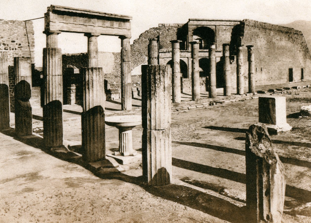 حفرة ثلاثية ، بومبي ، إيطاليا ، ج 1900 بواسطة غير معروف