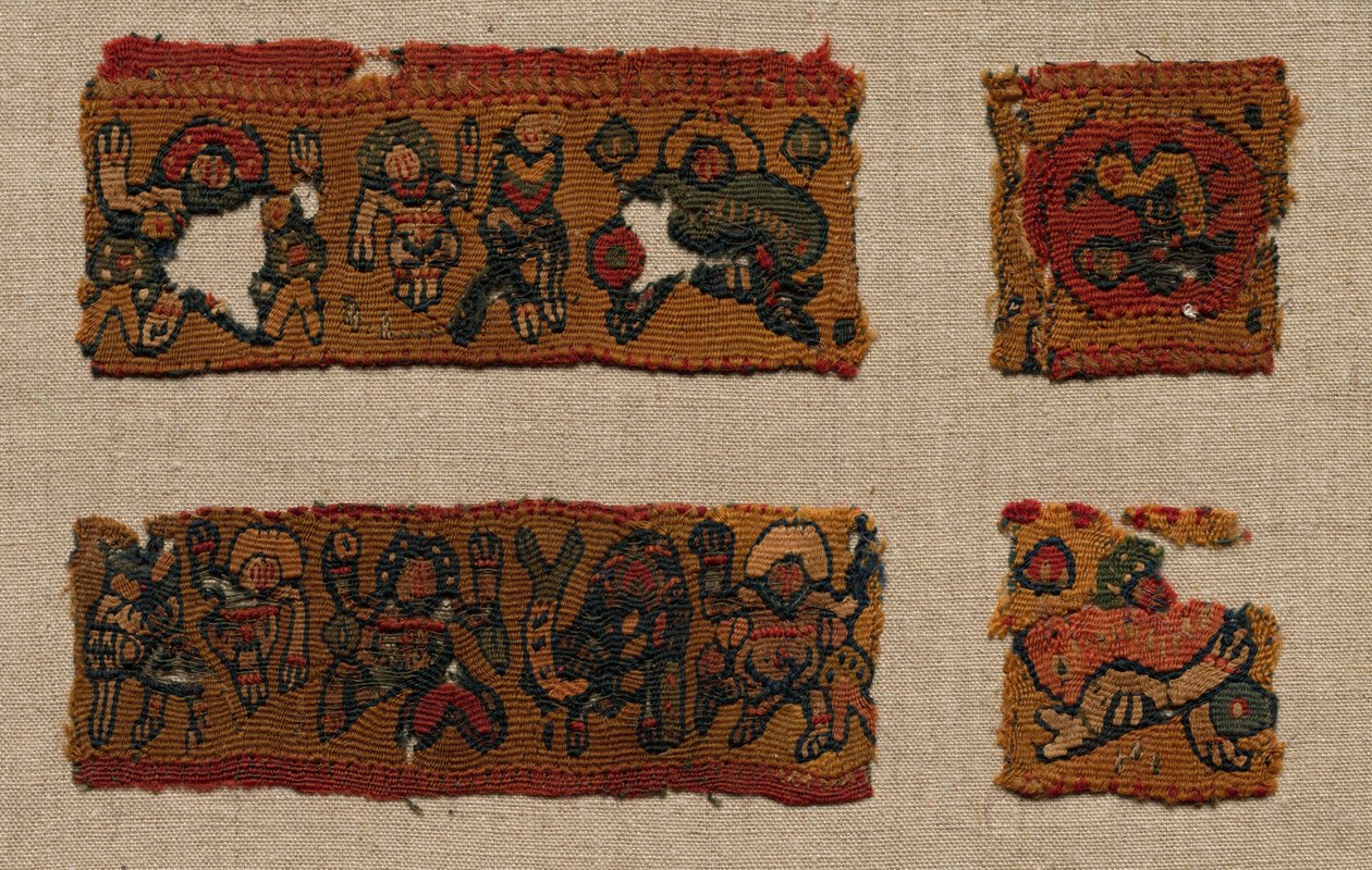 أربعة أجزاء من حدود Gammadion من سترة ، 400 - 600. بواسطة غير معروف