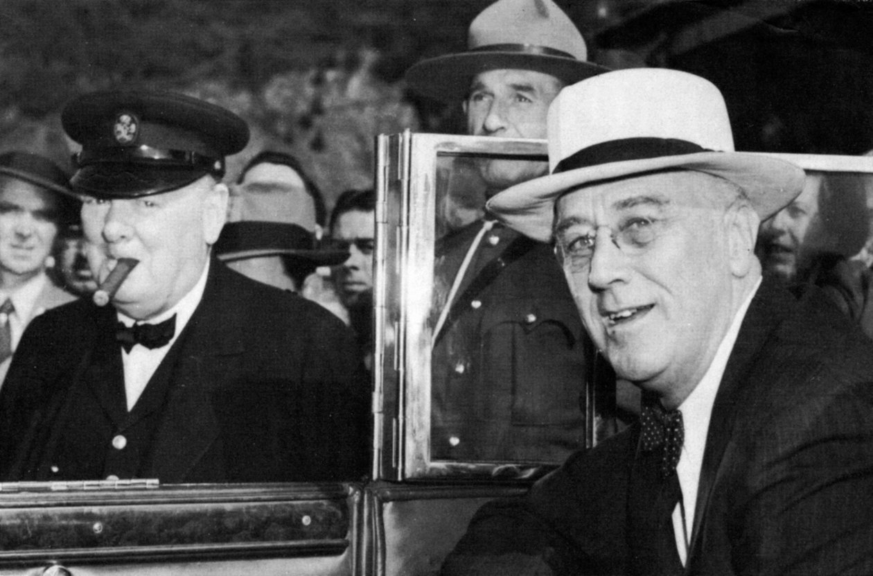 اجتماع فرانكلين دي روزفلت ونستون تشرشل في كيبيك ، كندا ، 1944 بواسطة غير معروف