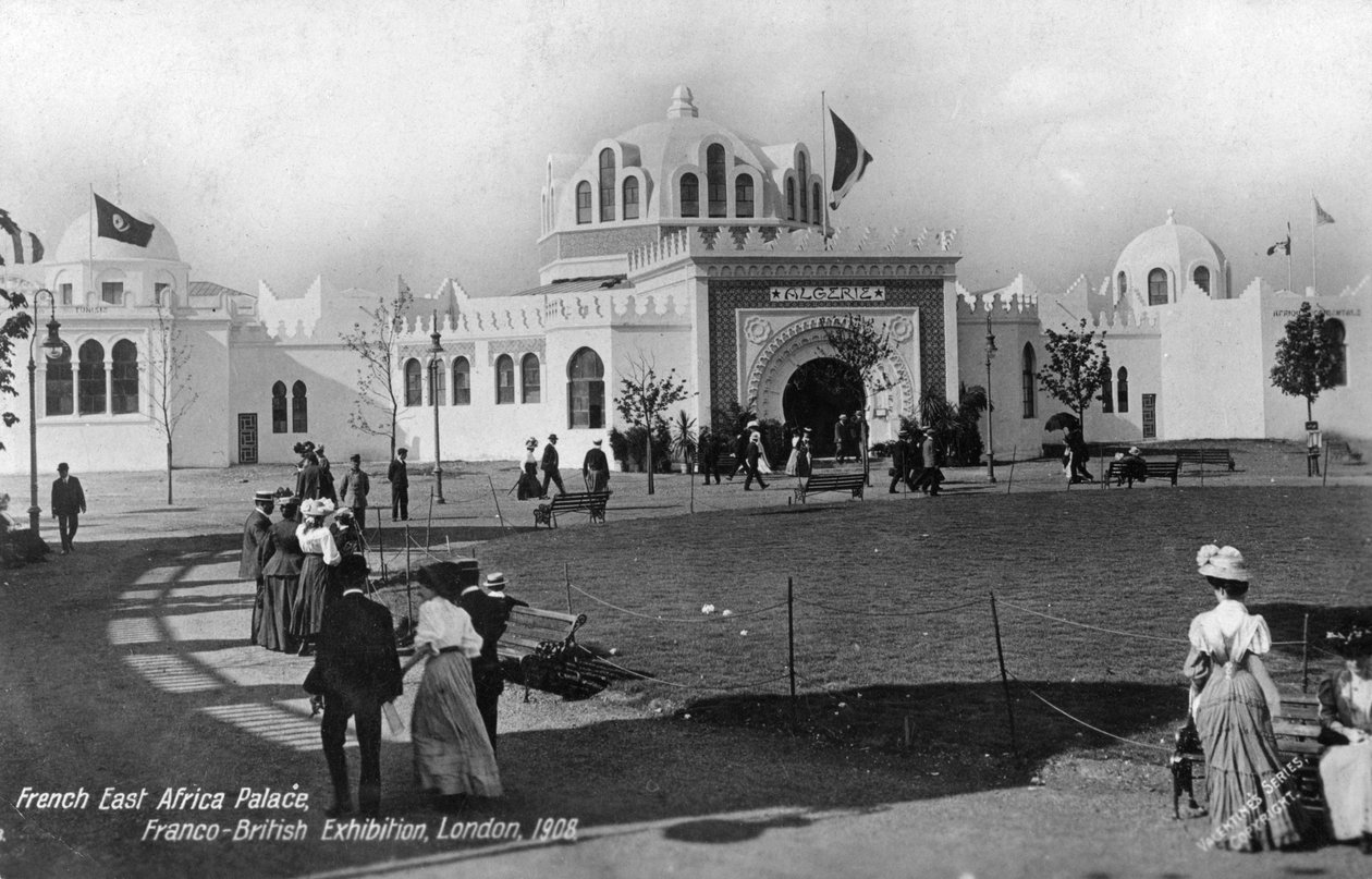 قصر شرق أفريقيا الفرنسي ، المعرض الفرنسي البريطاني ، لندن ، 1908 بواسطة غير معروف