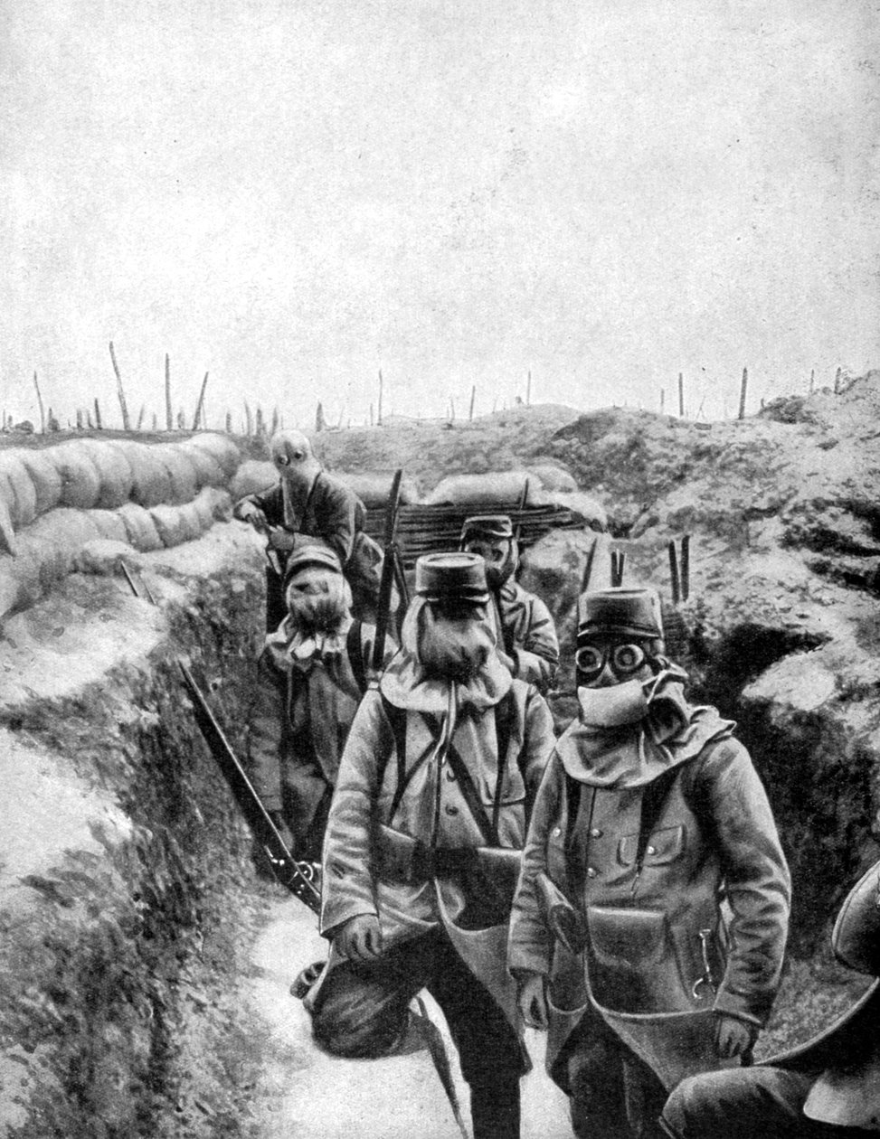 الجنود الفرنسيون في أقنعة الغاز المرتجلة ، 1915 بواسطة غير معروف