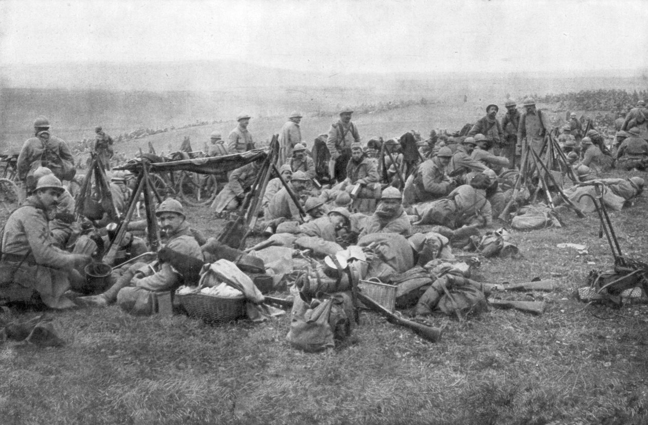القوات الفرنسية في حالة استراحة ، فردان ، فرنسا ، 1916 بواسطة غير معروف