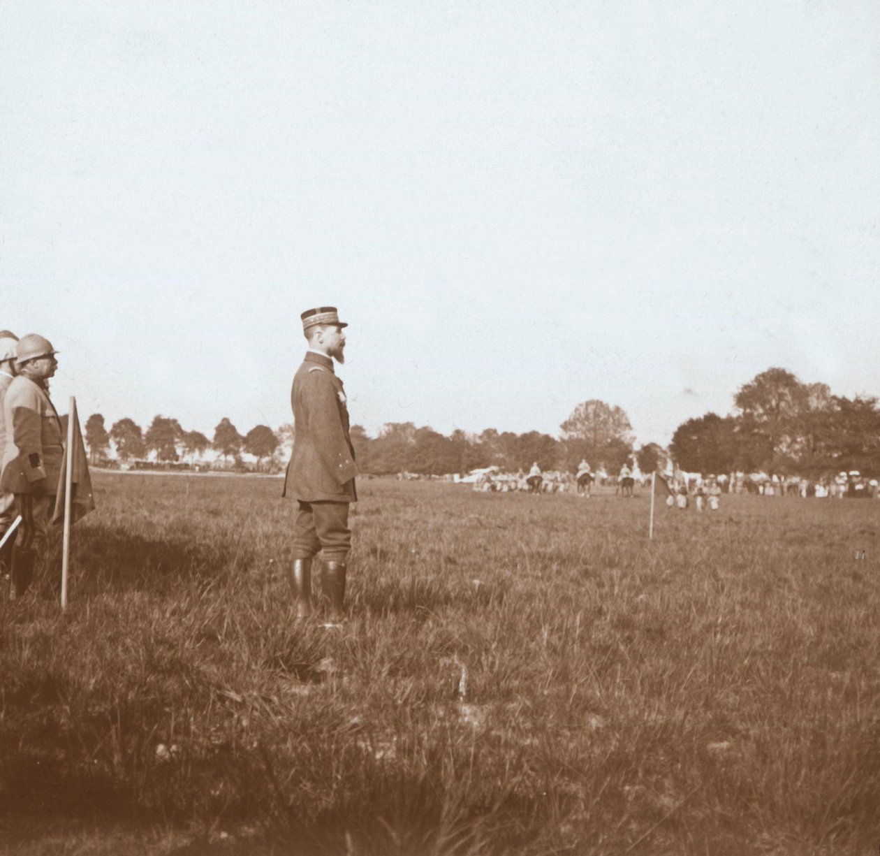 الجنرال هنري غورو ، شالون ، مارن ، شمال فرنسا ، c1914-c1918. بواسطة غير معروف