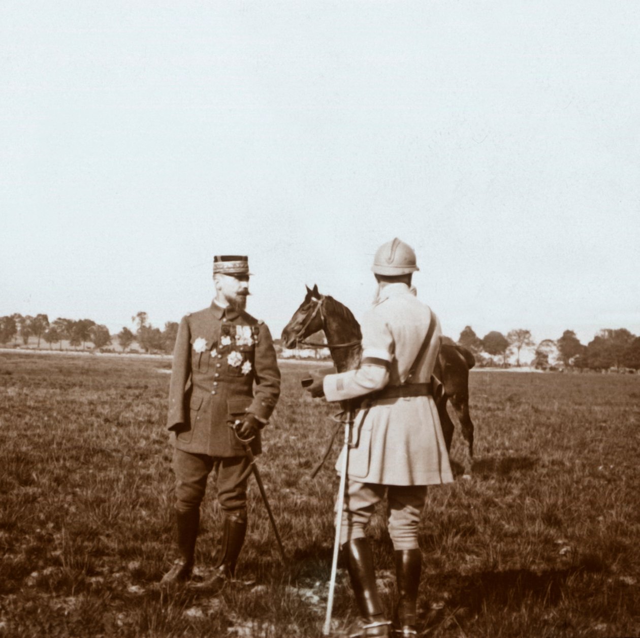 الجنرال هنري غورو ، شالون ، مارن ، شمال فرنسا ، c1914-c1918. بواسطة غير معروف