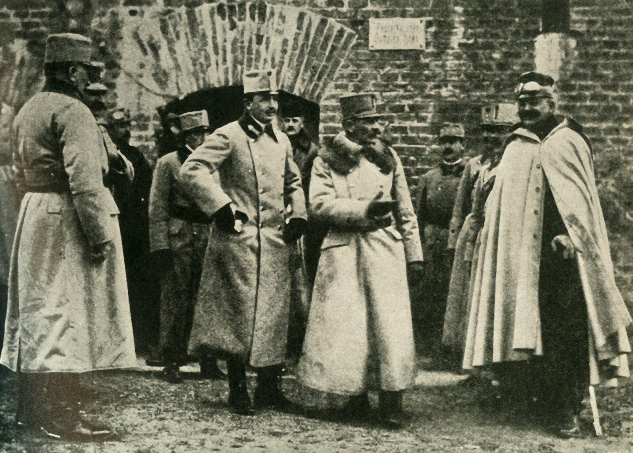 الجنرال كوزمانك والأمير فرانسيس جوزيف في قلعة برزيميسل ، الحرب العالمية الأولى ، 1915 ، c1920. بواسطة غير معروف