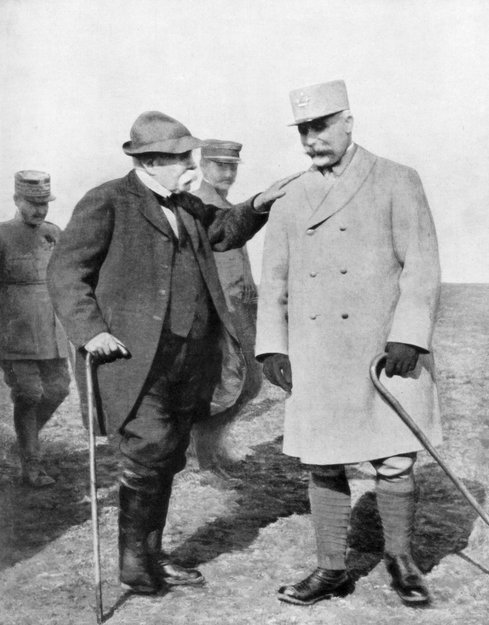 الجنرال فيليب بيتين وجورج كليمنصو ، 1926 بواسطة غير معروف