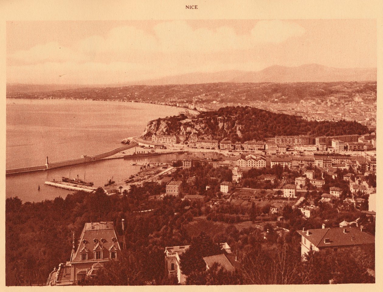 منظر عام لنيس ، 1930. بواسطة غير معروف