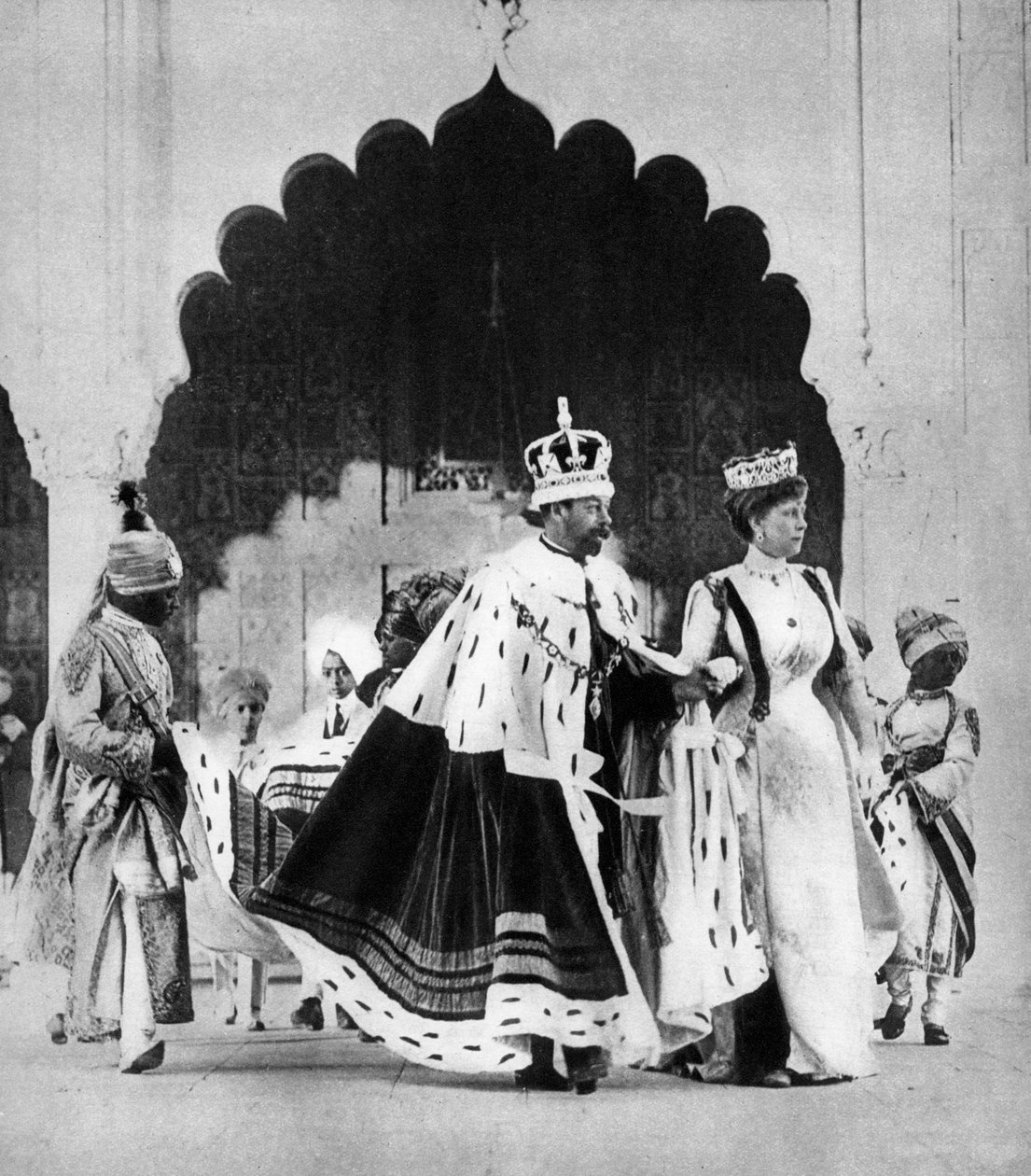 جورج الخامس والملكة ماري في دلهي ، الهند ، 1911 ، 1935 بواسطة غير معروف