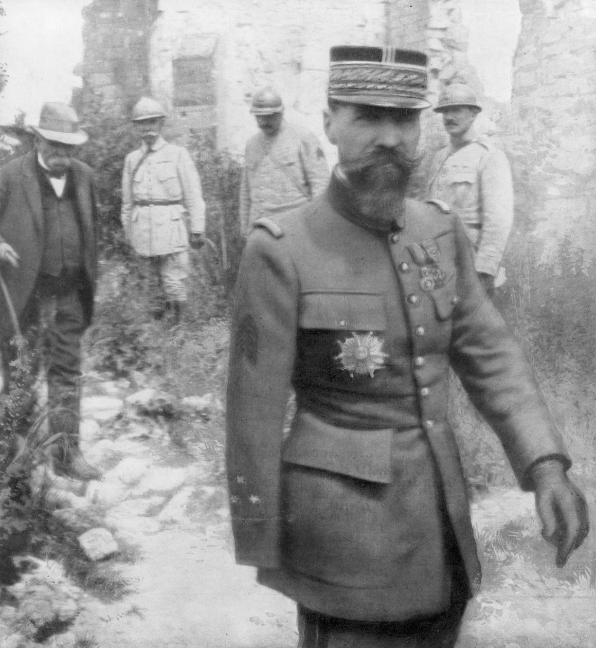 جورج كليمنصو والجنرال غورو ، 6 يوليو 1918 بواسطة غير معروف
