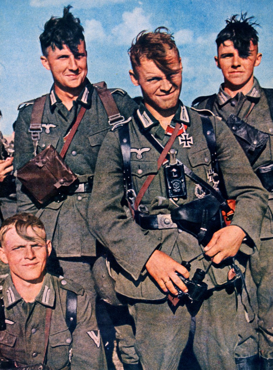 غريناديز الألمانية ، 1943 بواسطة غير معروف