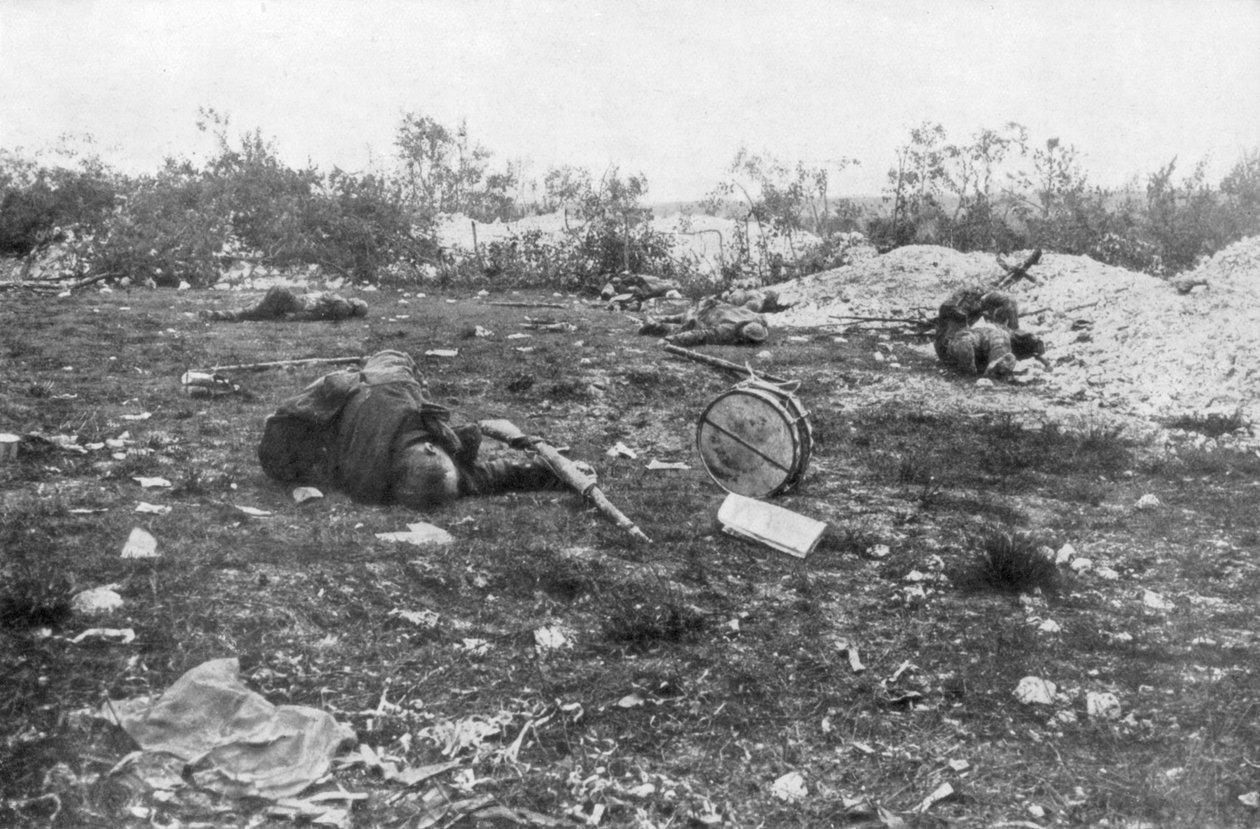 القتلى الألمان ، معركة الشمبانيا الثانية ، فرنسا ، 25 سبتمبر - 6 نوفمبر 1915 بواسطة غير معروف