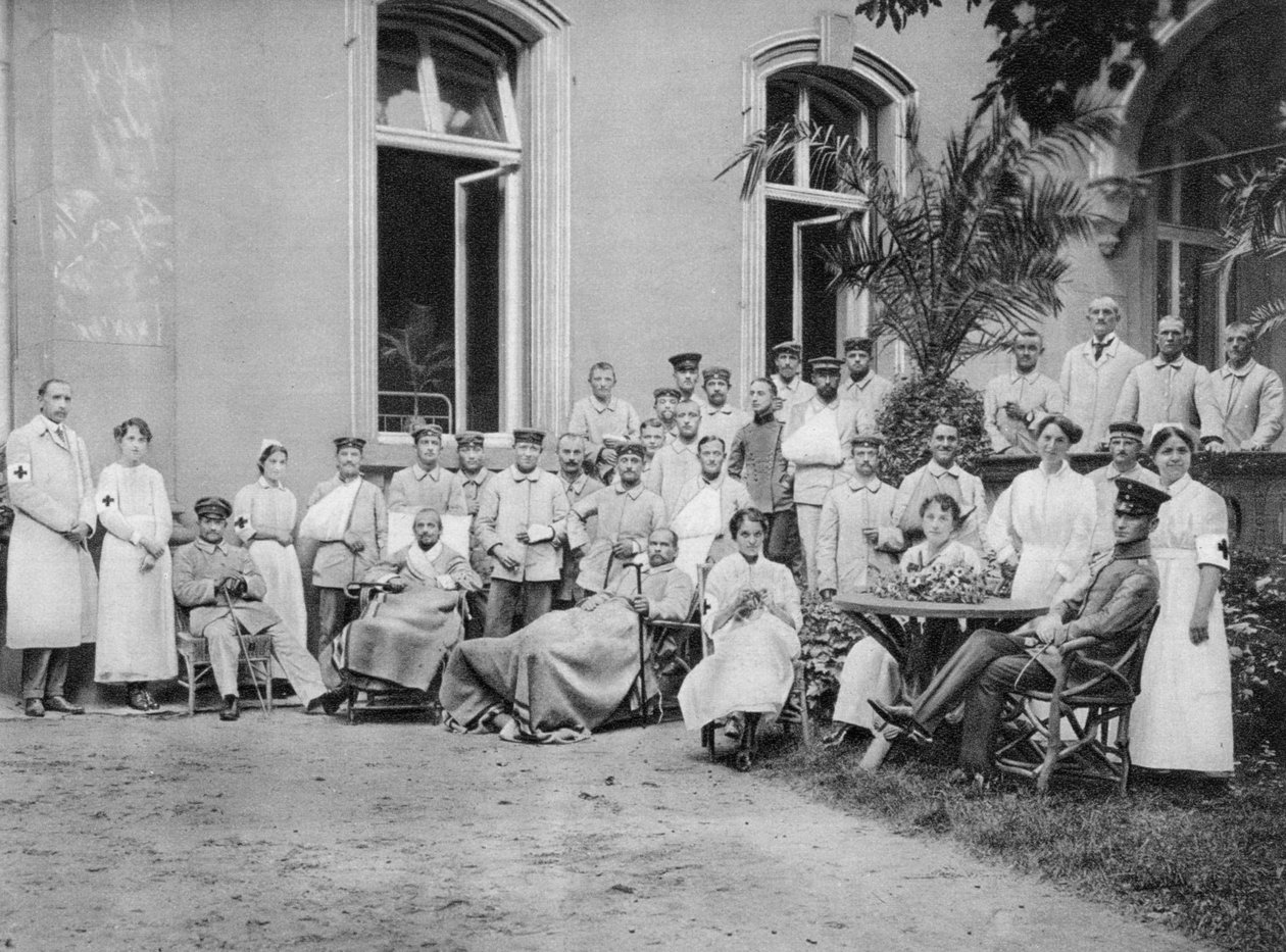 الممرضات والمرضى الألمان ، فرانكفورت ، ألمانيا ، الحرب العالمية الأولى ، 1915 بواسطة غير معروف