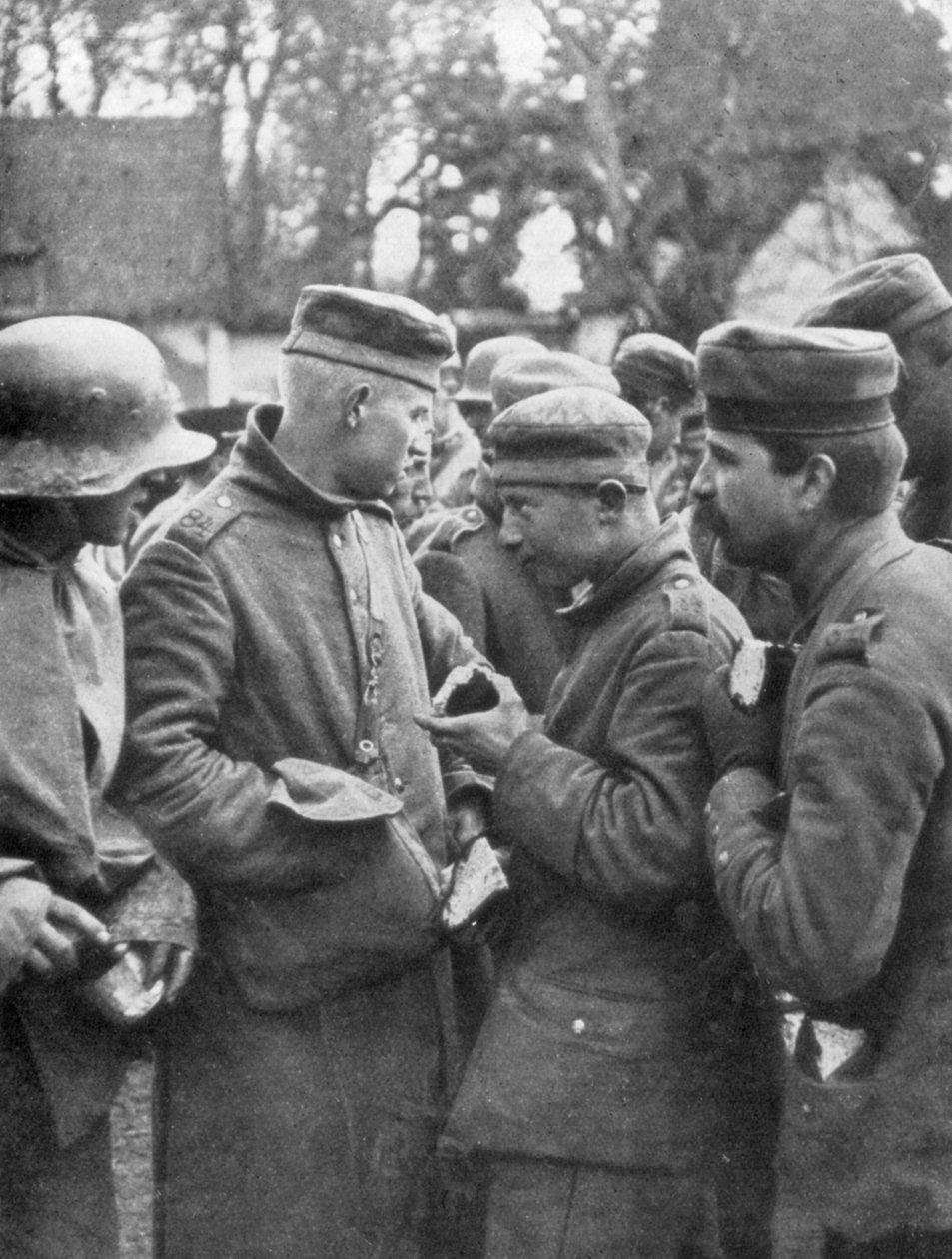 تم أسر السجناء الألمان في 18 أبريل 1918 ، فرنسا بواسطة غير معروف