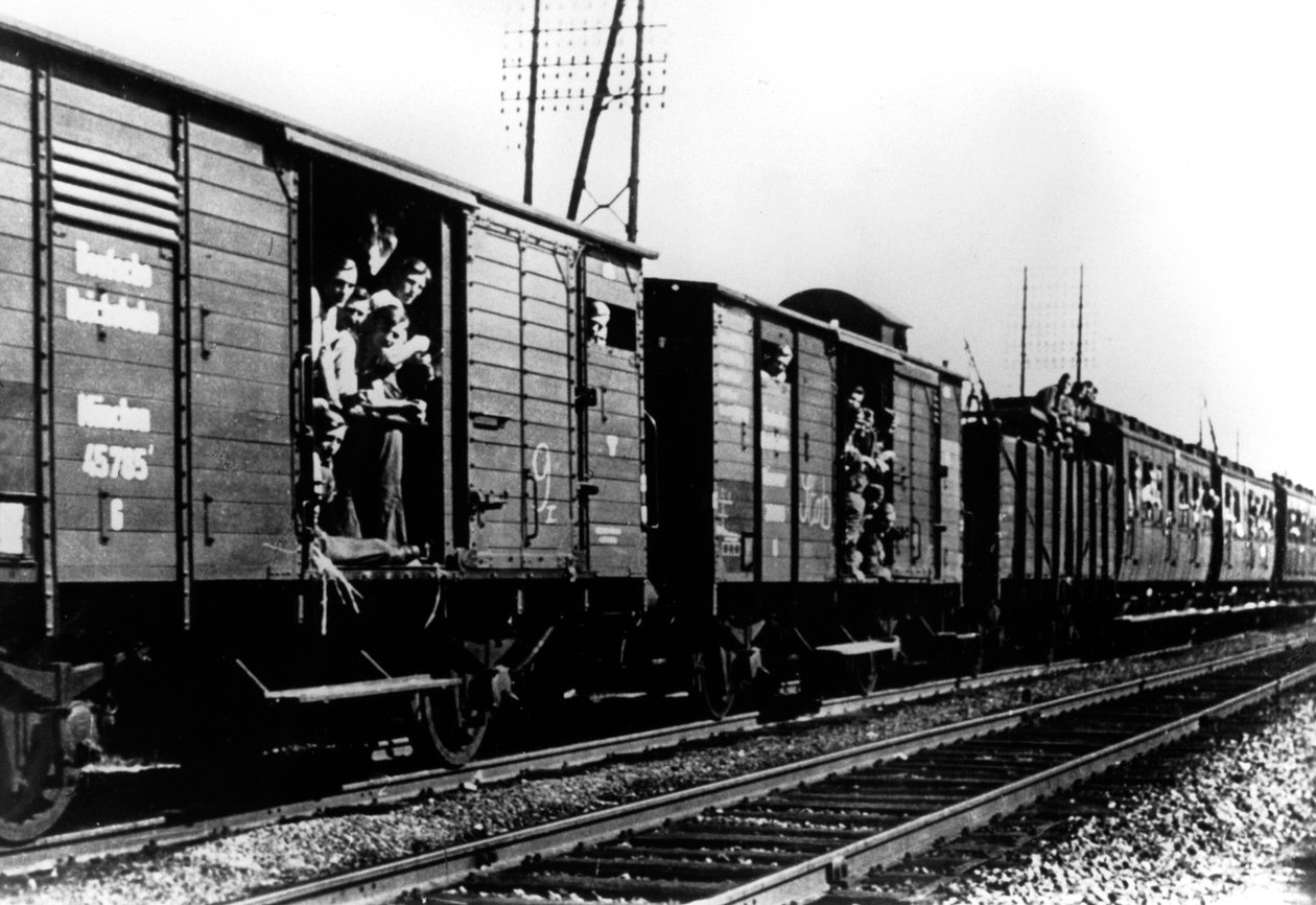 وصول القوات الألمانية بالقطار ، باريس ، أغسطس 1940 بواسطة غير معروف