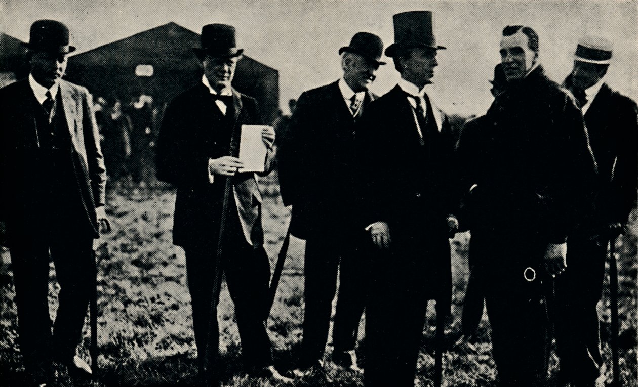 جراهام وايت والسيد تشرشل ، 1910 ، 1945. بواسطة غير معروف