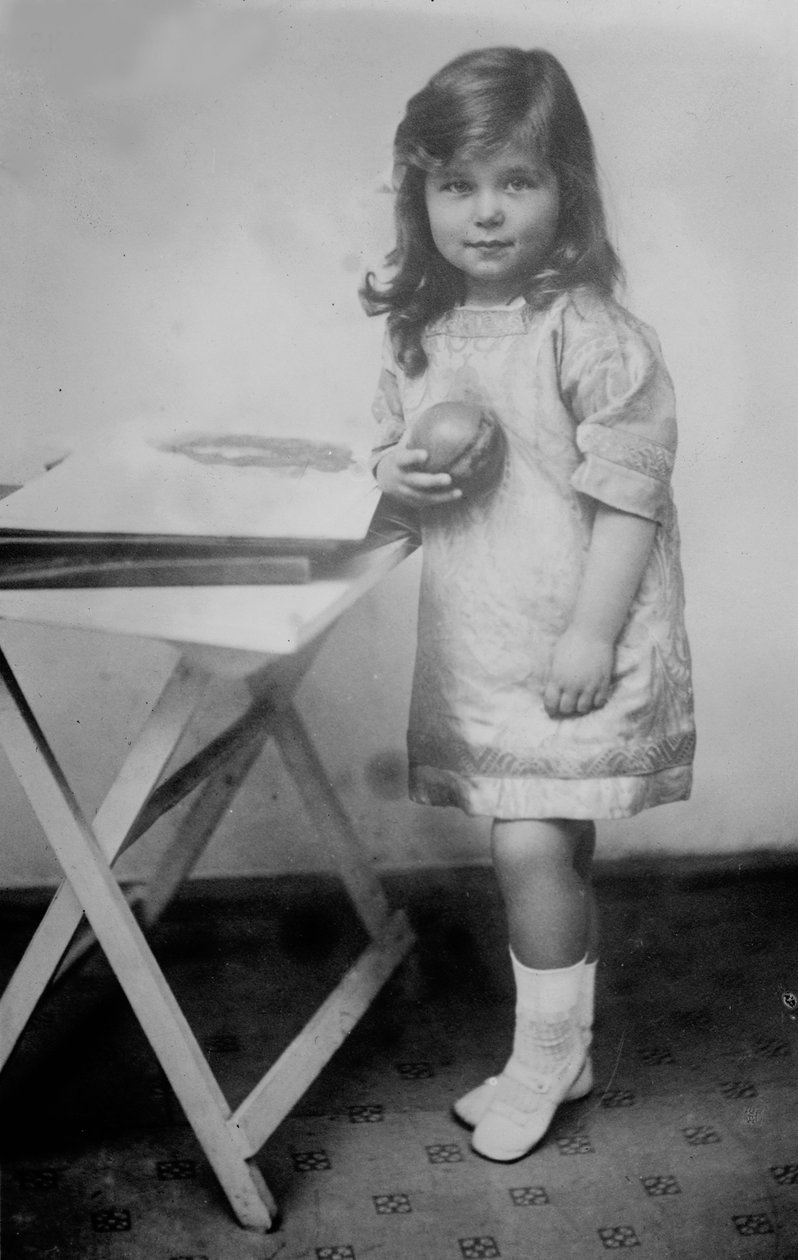 الدوقة الكبرى كيرا كيريلوفنا من روسيا ، c1912. بواسطة غير معروف