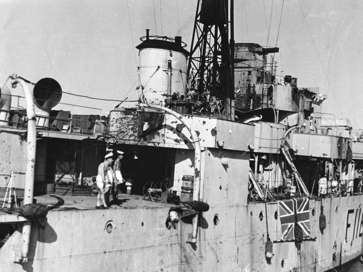 HMS Amethyst ، بعد العمل على نهر اليانغتسي ، 20 أبريل 1949 بواسطة غير معروف