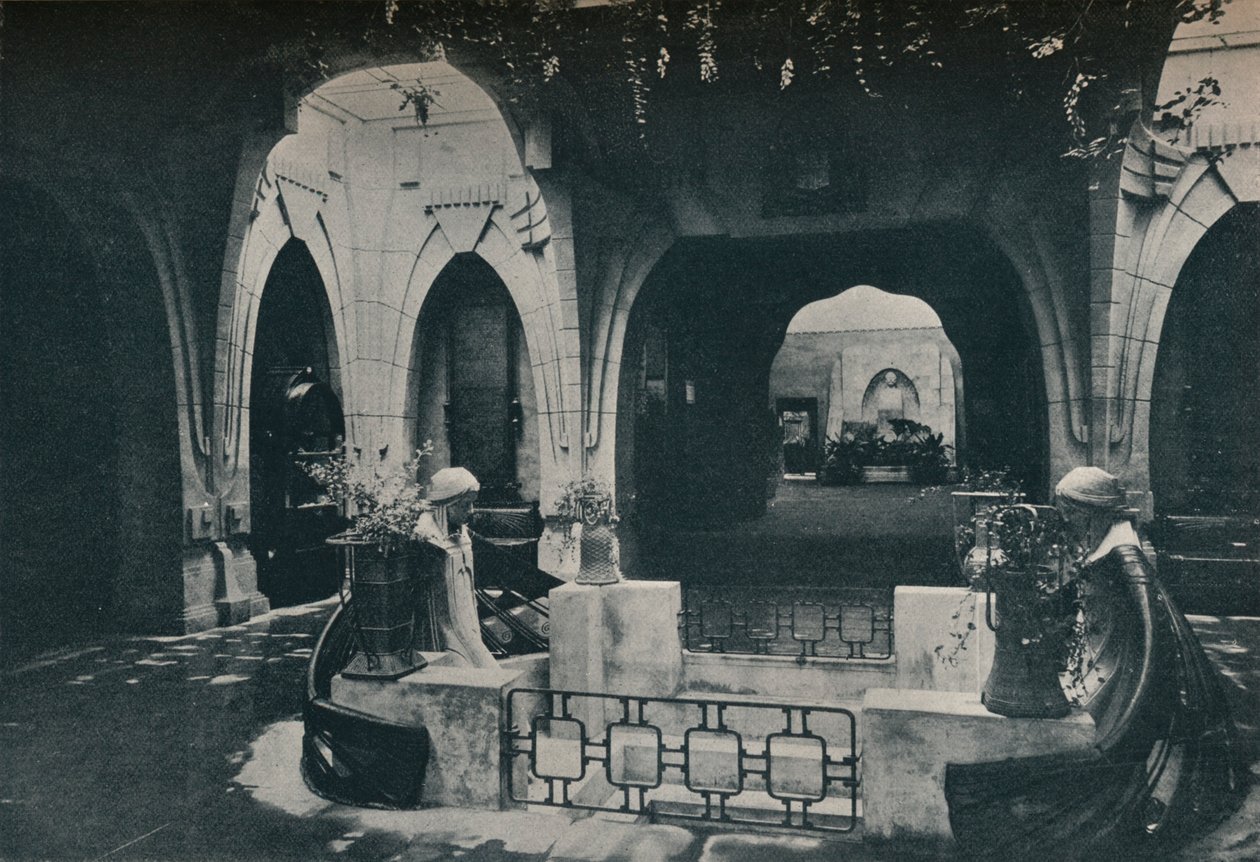 قاعة في القسم الألماني من معرض تورينو 1902 بواسطة غير معروف