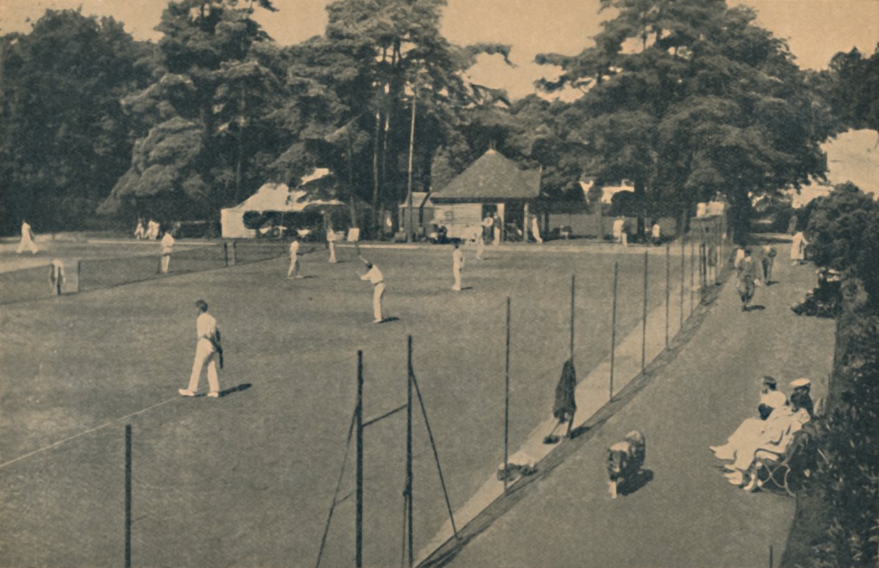 ملاعب التنس الصلبة ، حدائق عليا ، 1929 بواسطة غير معروف